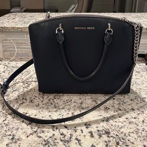 Micheal Kors Ellis Satchel Large